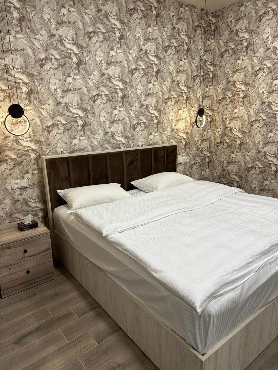 Lux Plaza Otel P'arak'ar Dış mekan fotoğraf