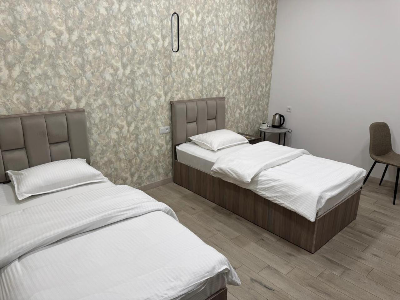 Lux Plaza Otel P'arak'ar Dış mekan fotoğraf