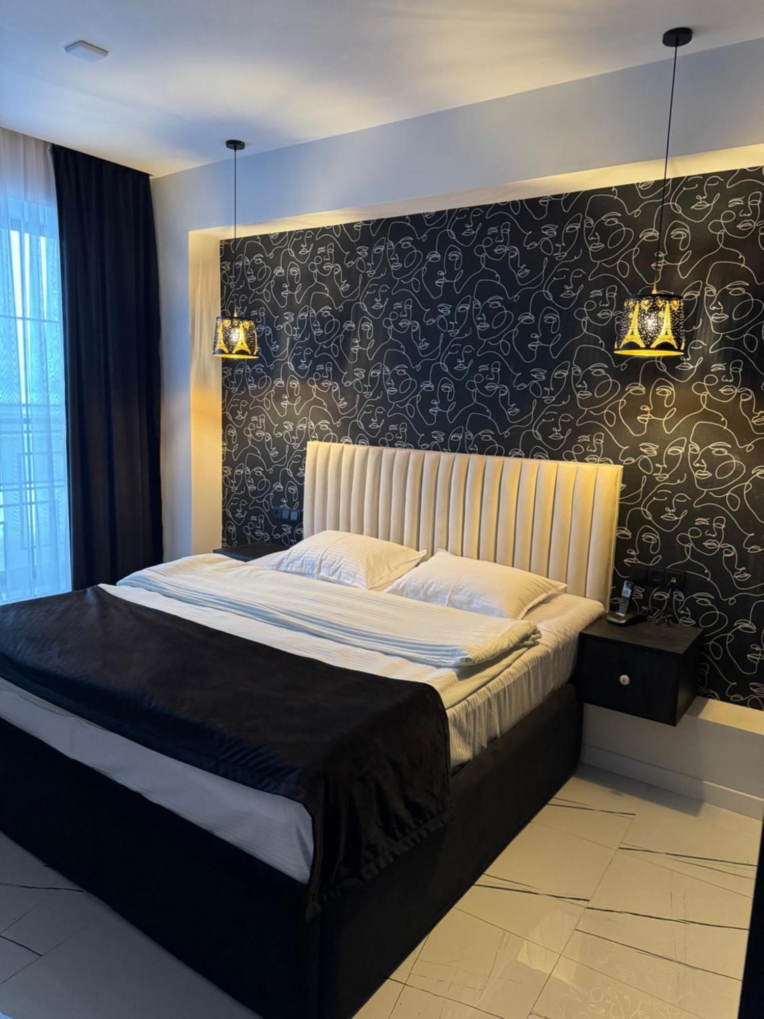 Lux Plaza Otel P'arak'ar Dış mekan fotoğraf