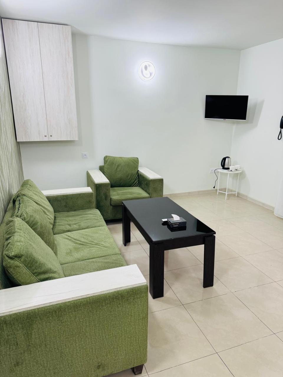Lux Plaza Otel P'arak'ar Dış mekan fotoğraf